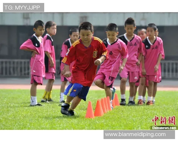 昂仁县中学足球队球星带领球队勇闯赛场展现非凡实力与青春风采