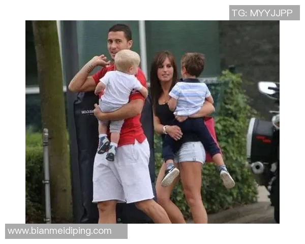 足球球星女友的背后故事 揭秘她们如何支持与影响男友的职业生涯