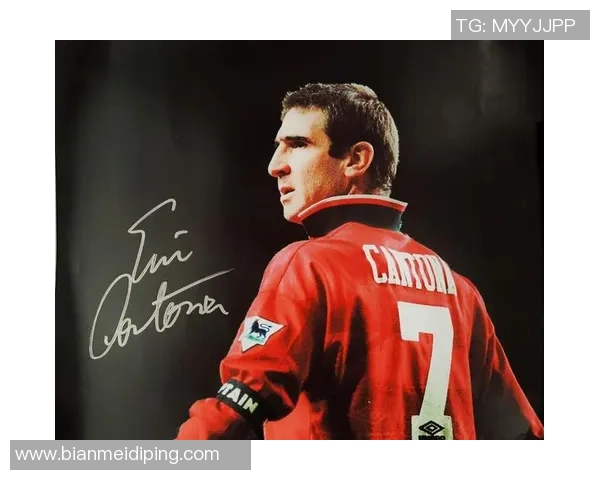 足球球星脸部特写：展现速度与力量的完美结合