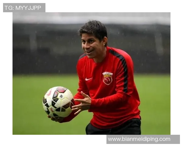 踢爆足球的球星是谁 他如何用力量征服赛场的每个瞬间